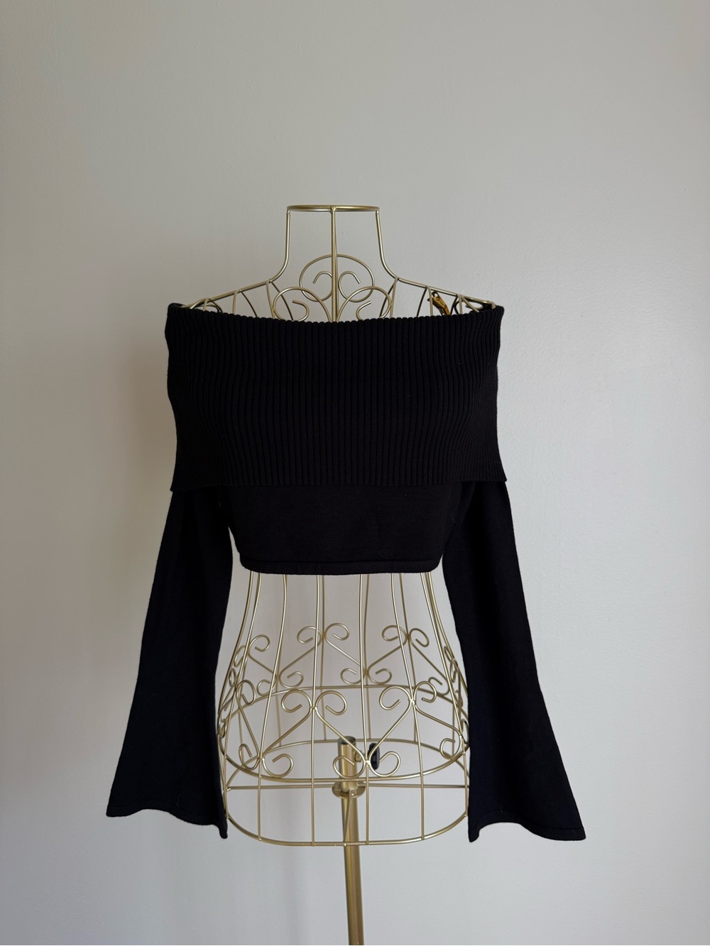 Fashion Nova Black Off-Shoulder Ribbed Crop Top